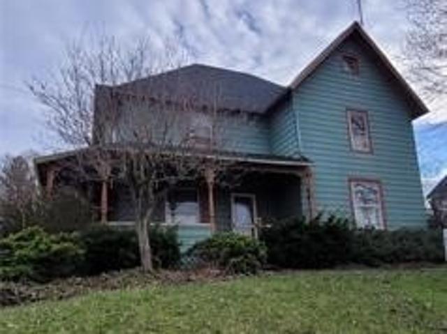 House for sale in Hubbard, Ohio