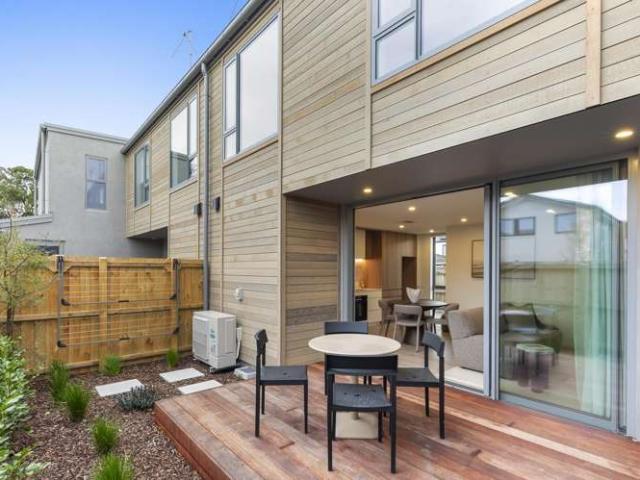 Townhouse for sale in Merivale, Canterbury