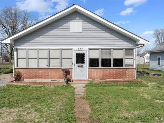 House for sale in Chaffee, Missouri