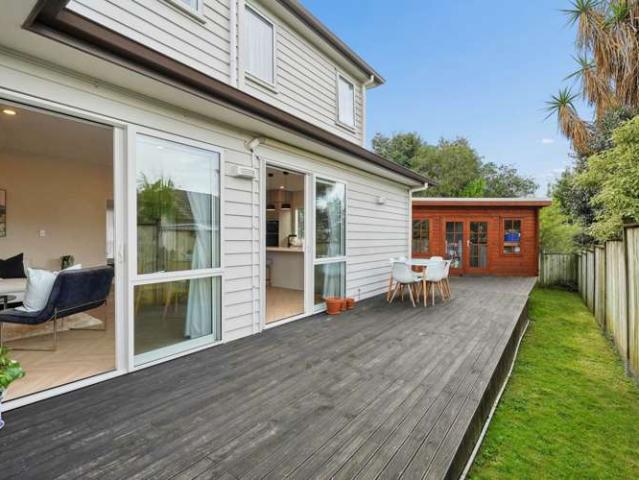 House for sale in One Tree Hill