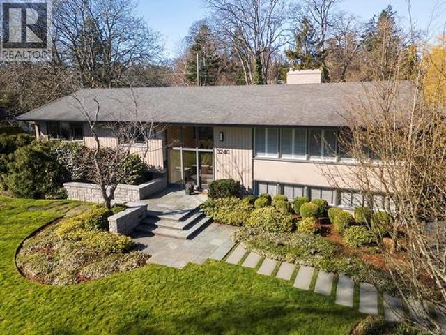 House for sale in Oak Bay, British Columbia