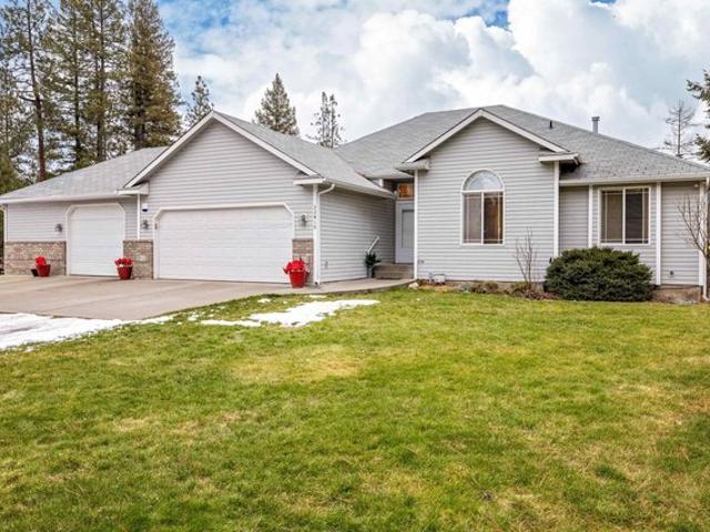 House for sale in Chattaroy, Washington