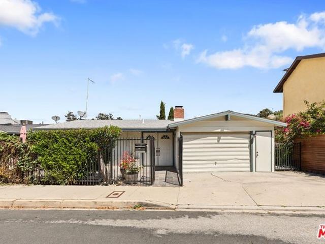 House for sale in Hollywood Hills, Los Angeles