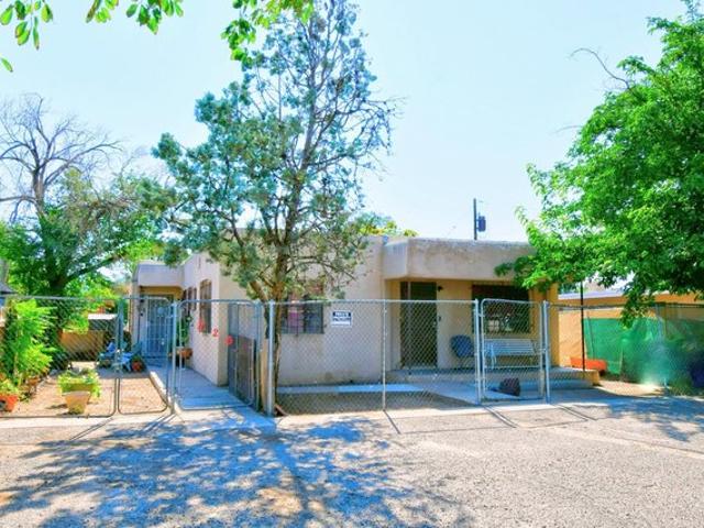 House for sale in Uptown, Albuquerque