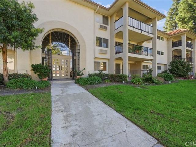 Condo for sale in Laguna Woods, California