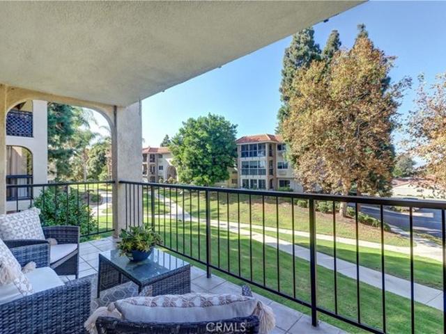 Condo for sale in Laguna Woods, Orange County
