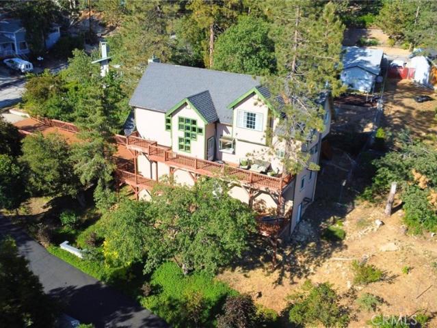 House for sale in Green Valley Lake, California
