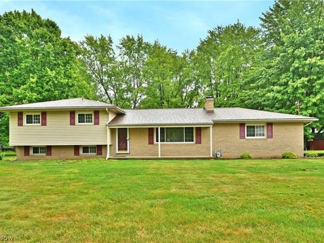 House for sale in Cortland, Ohio