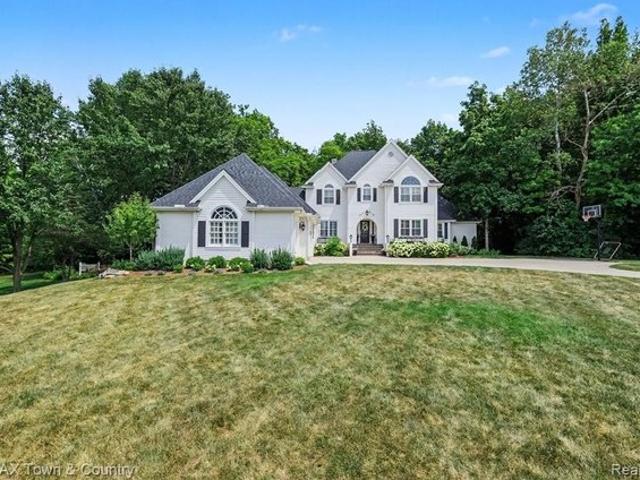 House for sale in Flushing, Michigan
