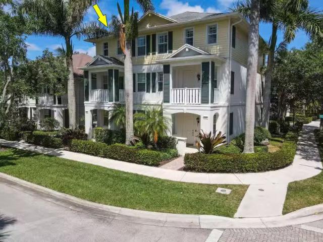 Condo for sale in Jupiter