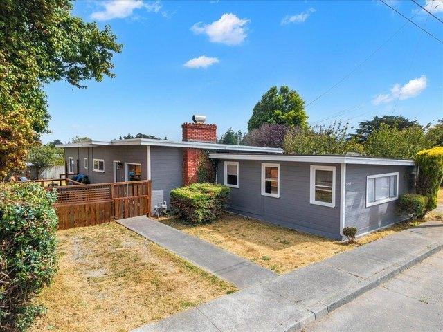 House for sale in Humboldt, California