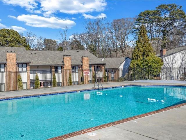 Townhouse for sale in Stone Creek at Brookhaven Apartments, Chamblee
