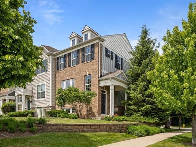 Townhouse for sale in Glenview, Illinois