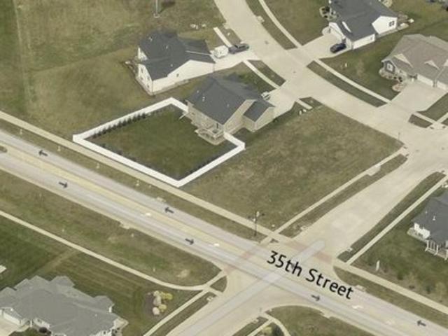 Land for sale in Linn, Iowa
