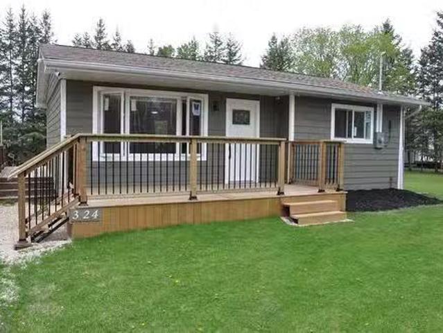 House for sale in Winnipeg Beach, Manitoba