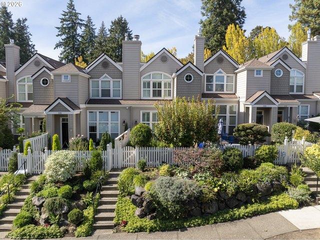 Townhouse for sale in Lake Oswego, Clackamas County
