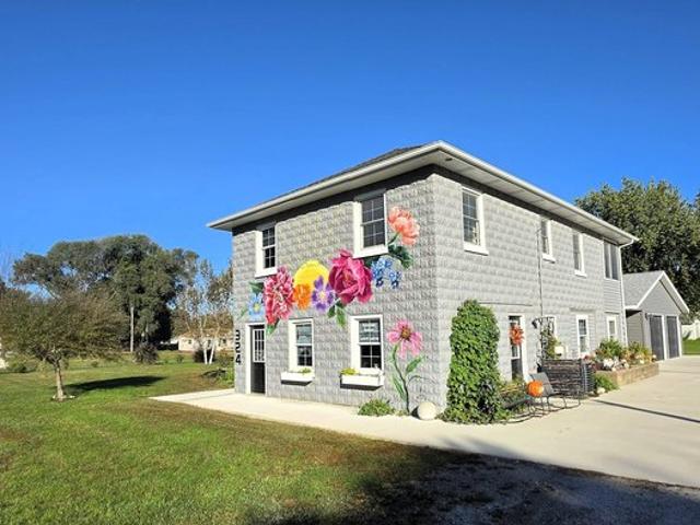 House for sale in La Porte City, Black Hawk County
