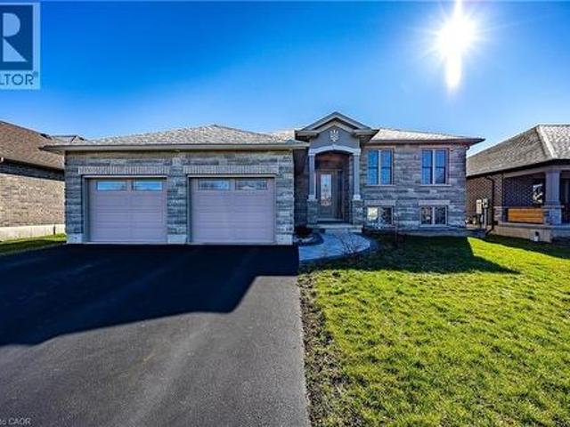 House for sale in Delhi, Ontario