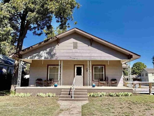 House for sale in Blackwell, Kay County