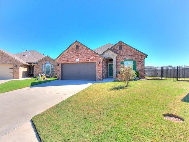 House for sale in Moore, Cleveland County