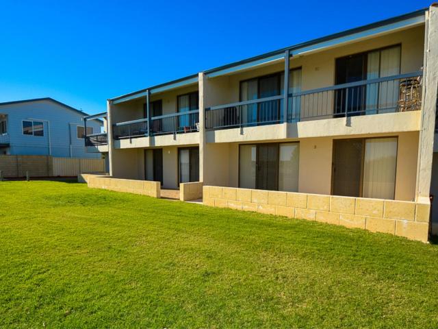 Apartment for rent in Halls Head