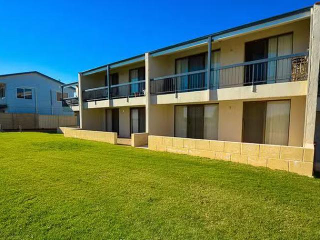 Apartment for rent in Halls Head Apartment for rent in Halls Head