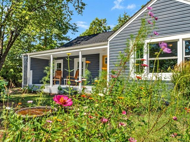House for sale in Mitchell, Salem