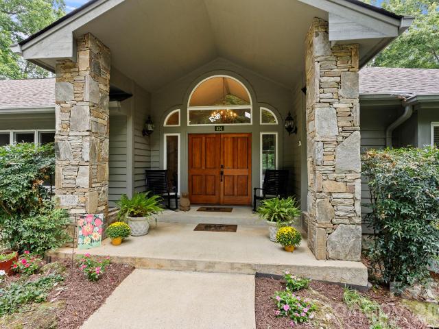 House for sale in Kingswood, Flat Rock