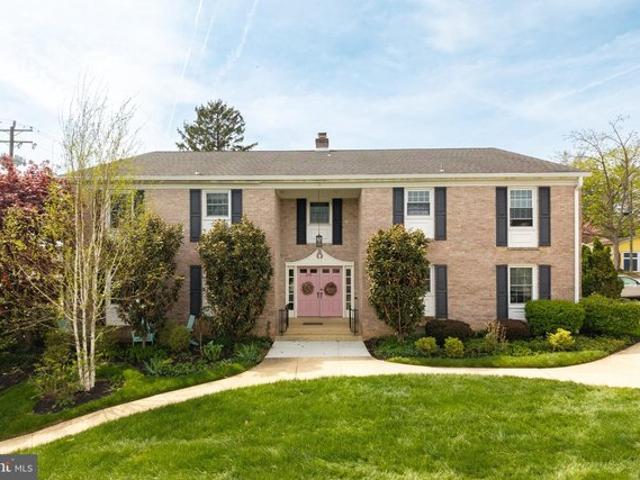 Condo for sale in Chester, Pennsylvania