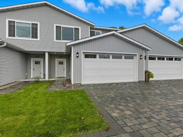 Townhouse for sale in Spicer, Minnesota