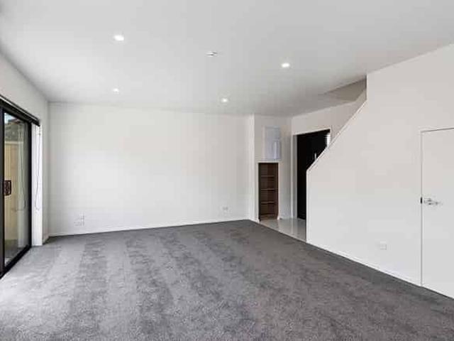 Townhouse for rent in Addington, Spreydon-Cashmere Community