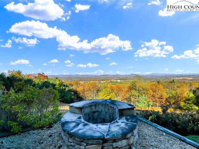 House for sale in Alleghany County, North Carolina