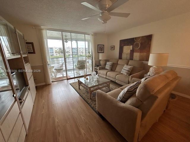 Condo for sale in Dania, Florida