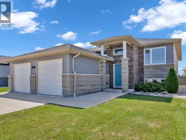 Duplex for sale in Essex, Ontario