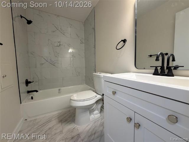 House for sale in Biltmore Manor, Westland
