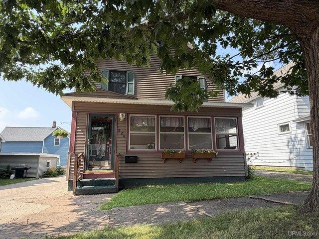 House for sale in Ishpeming, Marquette County