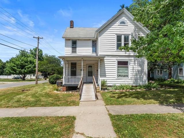 House for sale in Farmer City, Illinois
