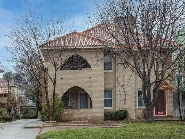 House for sale in Fort Worth