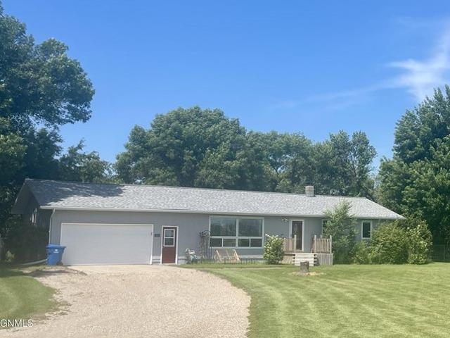 House for sale in Jamestown, Stutsman County