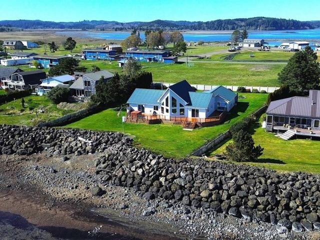 House for sale in Tokeland, Washington