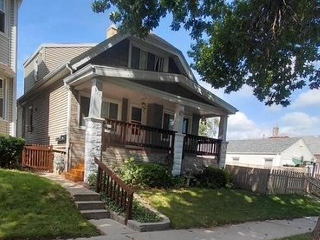 House for sale in Milwaukee, Wisconsin