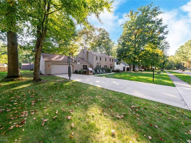 House for sale in Avon Lake, Lorain County