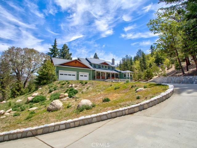 House for sale in Green Valley Lake, California