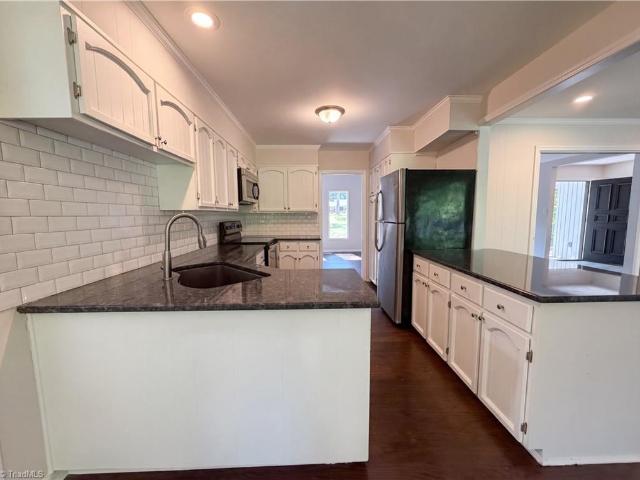 House for sale in Pfafftown, North Carolina