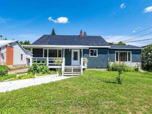 House for sale in Renfrew, Ontario