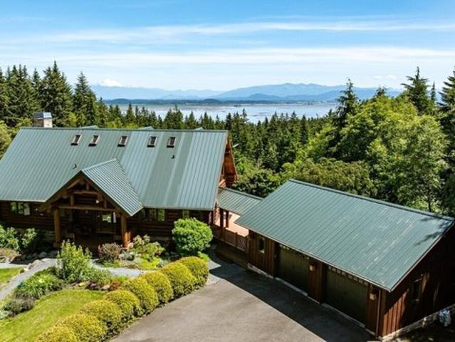 House for sale in Oak Harbor, Washington
