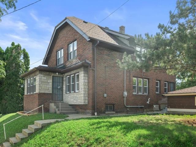 House for sale in Milwaukee, Wisconsin