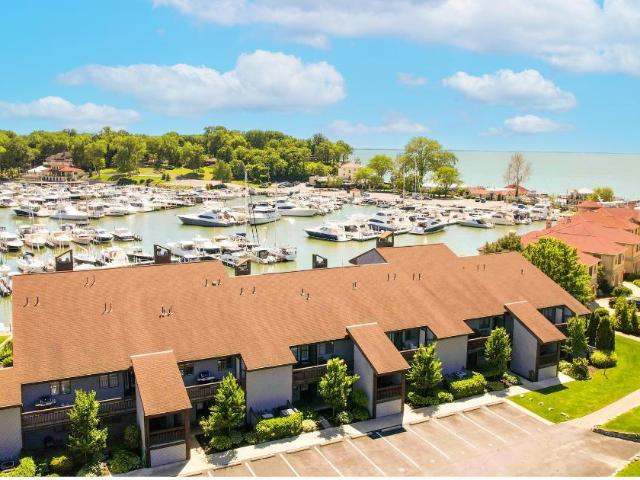 Condo for sale in Foxhaven, Port Clinton