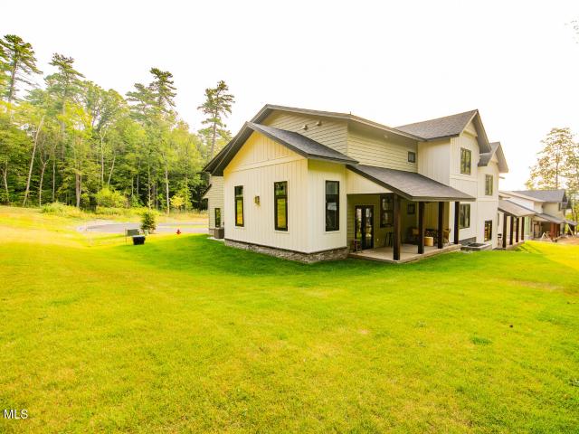 Townhouse for sale in Diamond Point, New York