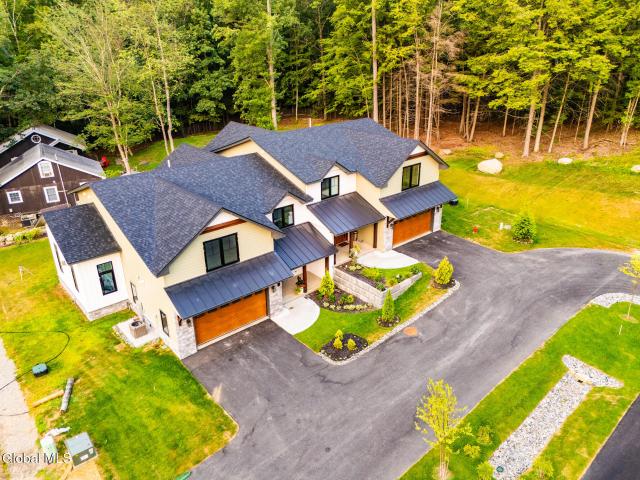 Townhouse for sale in Diamond Point, New York